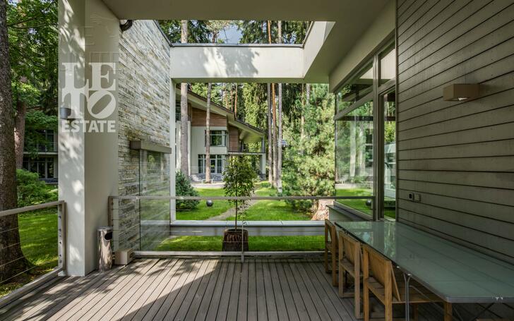 2-этажный коттедж 1 622 м² с отделкой