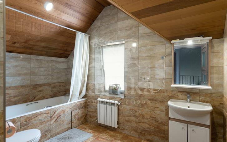 2-этажный коттедж 235 м² с отделкой