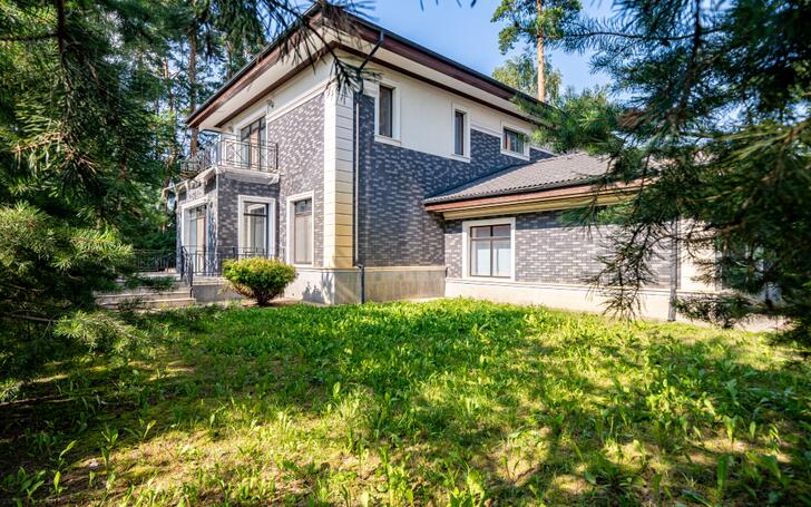 2-этажный коттедж 420 м² с отделкой