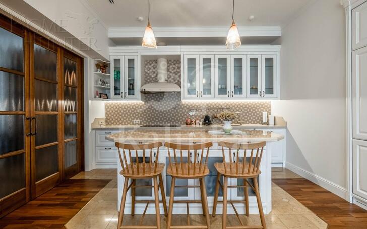 3-КОМН. КВАРТИРА С ОТДЕЛКОЙ 177.9 М² НА 4 ЭТАЖЕ