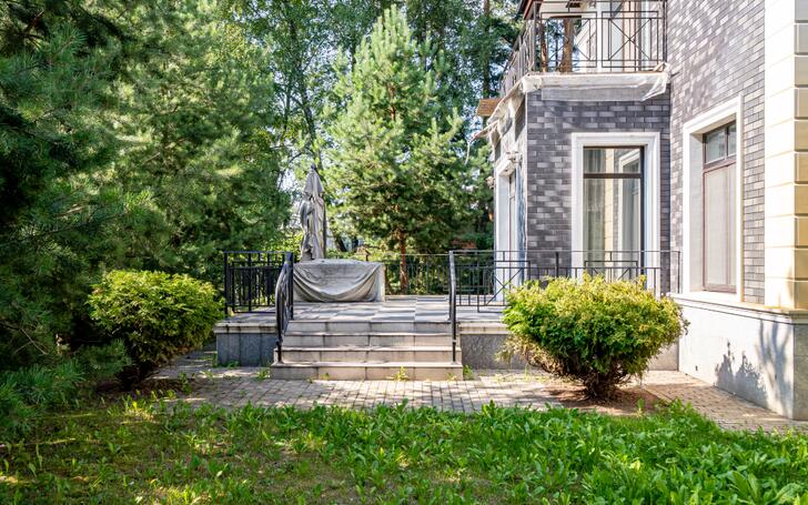 2-этажный коттедж 420 м² с отделкой