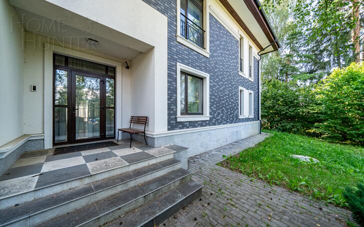 2-этажный коттедж 420 м² с отделкой