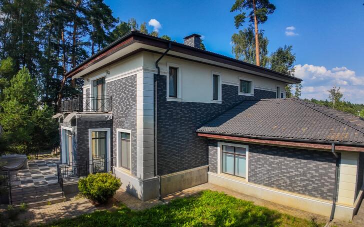 2-этажный коттедж 420 м² с отделкой