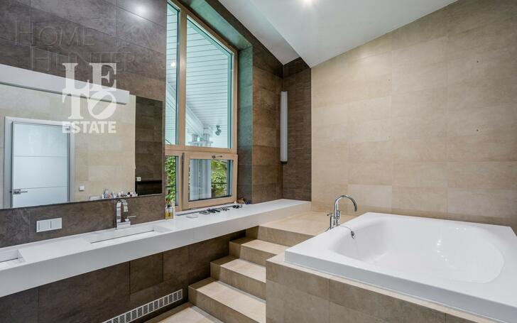 2-этажный коттедж 1 622 м² с отделкой