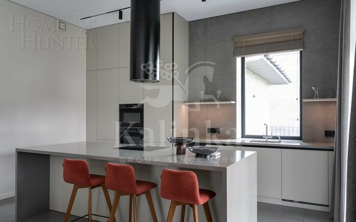 2-этажный коттедж 320 м² с отделкой