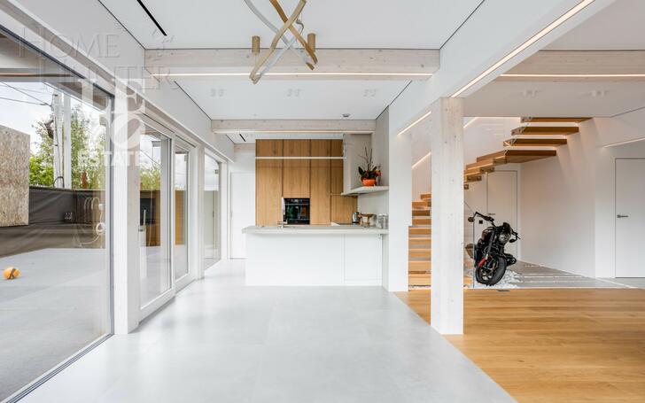 2-этажный коттедж 261 м² с отделкой