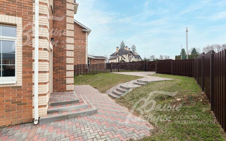 2-этажный коттедж 143 м² с отделкой