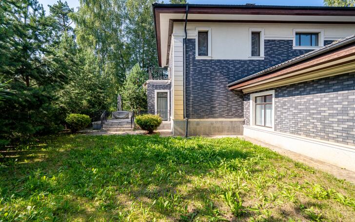 2-этажный коттедж 420 м² с отделкой