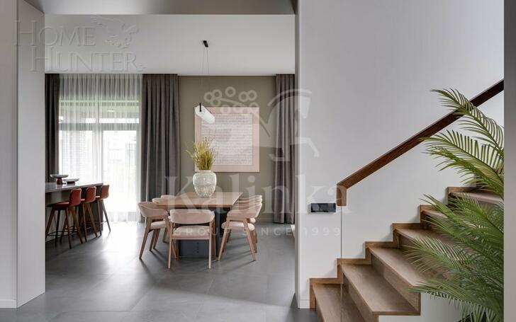 2-этажный коттедж 320 м² с отделкой