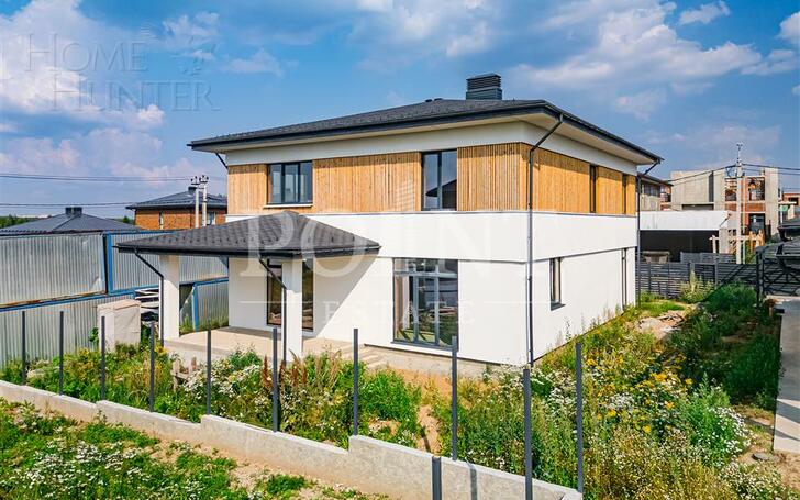 2-этажный коттедж 250 м² без отделки
