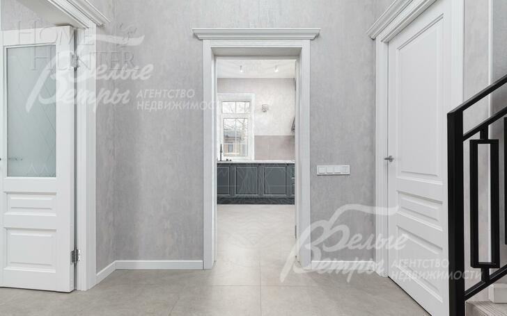 2-этажный коттедж 270 м² с отделкой