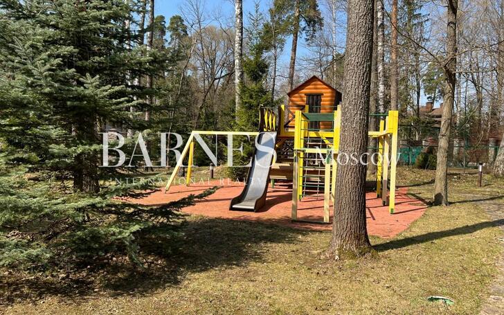 2-этажный коттедж 290 м² с отделкой