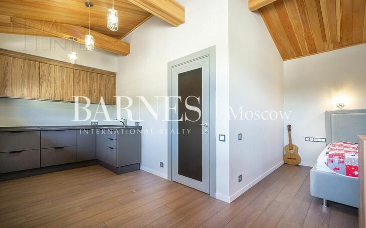 2-этажный коттедж 590 м² с отделкой