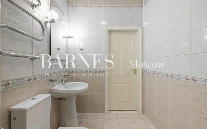 5-КОМН. КВАРТИРА С ОТДЕЛКОЙ 245.5 М² НА 8 ЭТАЖЕ