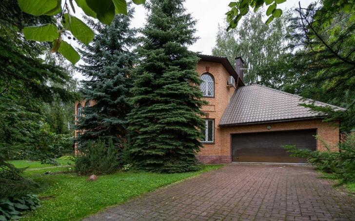 2-этажный коттедж 370 м² с отделкой