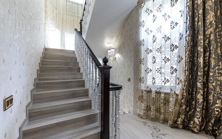 3-этажный таунхаус 375 м² с отделкой