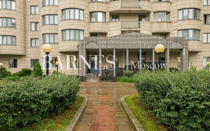 5-КОМН. КВАРТИРА С ОТДЕЛКОЙ 245.5 М² НА 8 ЭТАЖЕ