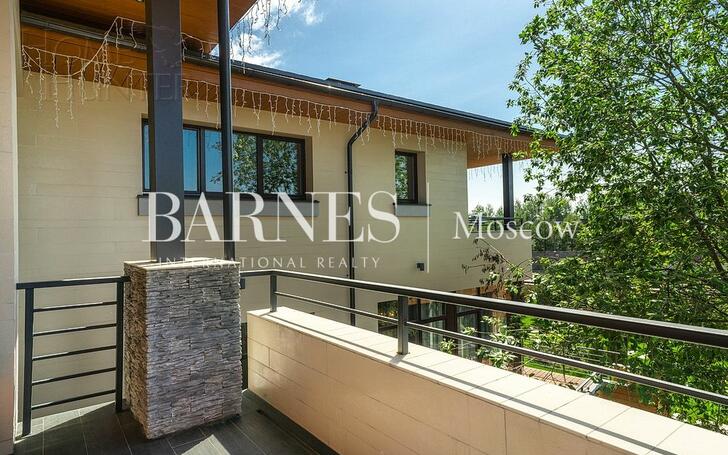2-этажный коттедж 590 м² с отделкой