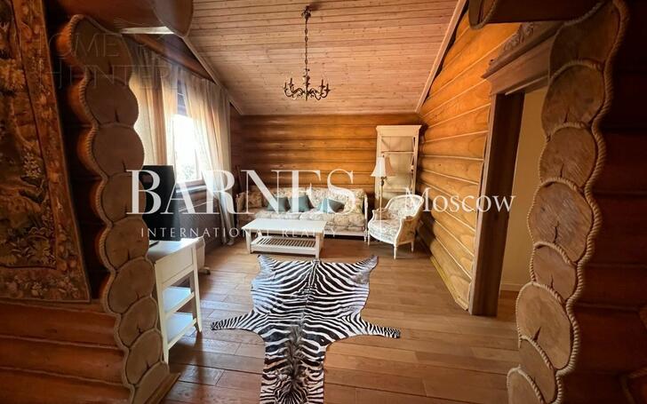 2-этажный коттедж 290 м² с отделкой