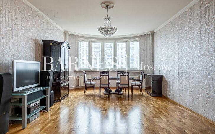5-КОМН. КВАРТИРА С ОТДЕЛКОЙ 245.5 М² НА 8 ЭТАЖЕ