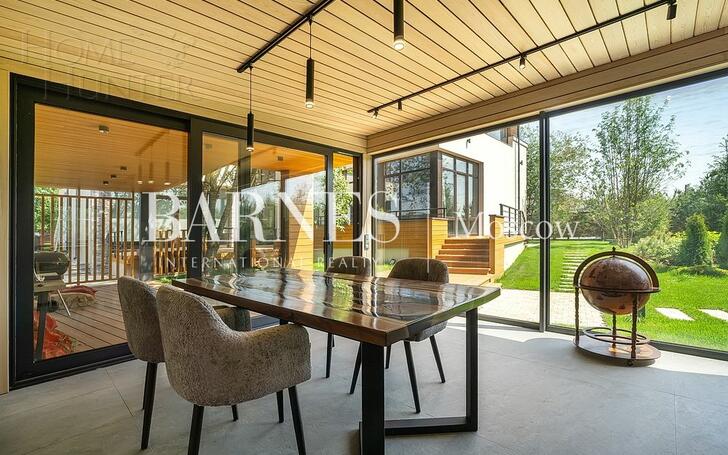 2-этажный коттедж 590 м² с отделкой