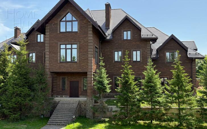 3-этажный коттедж 1 523.7 м² без отделки