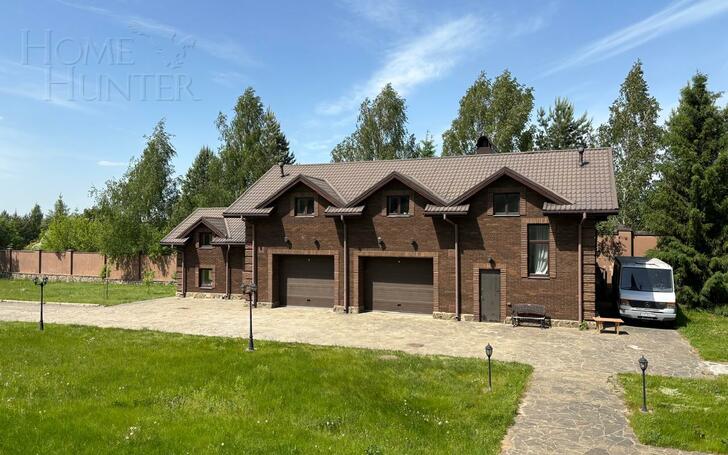 3-этажный коттедж 1 523.7 м² без отделки