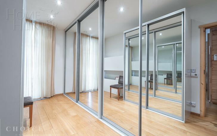 2-этажный коттедж 1 300 м² с отделкой