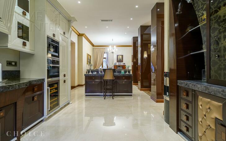 2-этажный коттедж 1 250 м² с отделкой