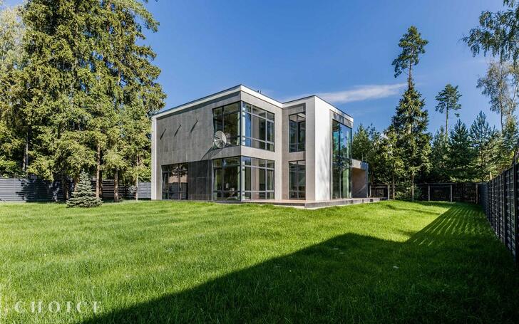 2-этажный коттедж 520 м² с отделкой