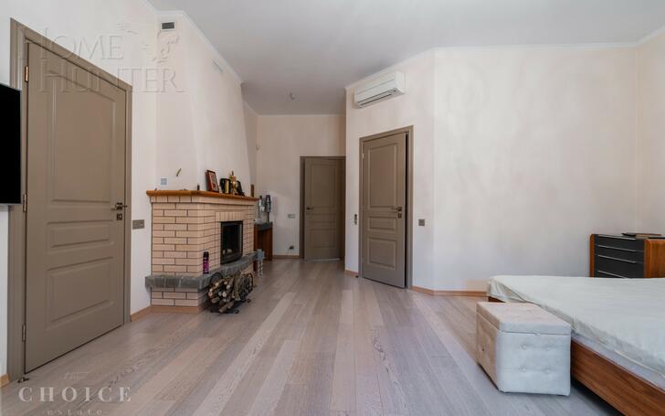 4-этажный коттедж 750 м² с отделкой
