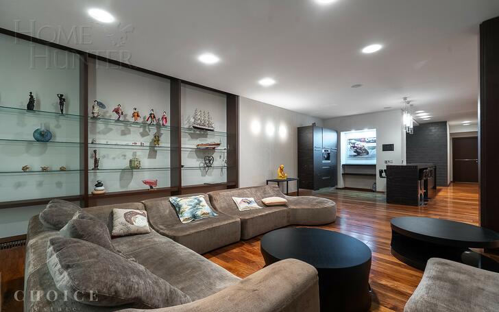 2-этажный коттедж 1 300 м² с отделкой