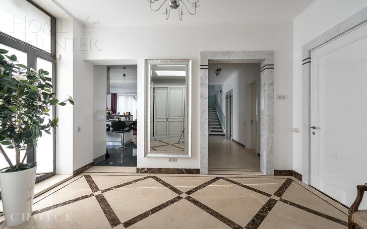 2-этажный коттедж 500 м² с отделкой