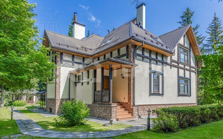 2-этажный коттедж 471 м² с отделкой