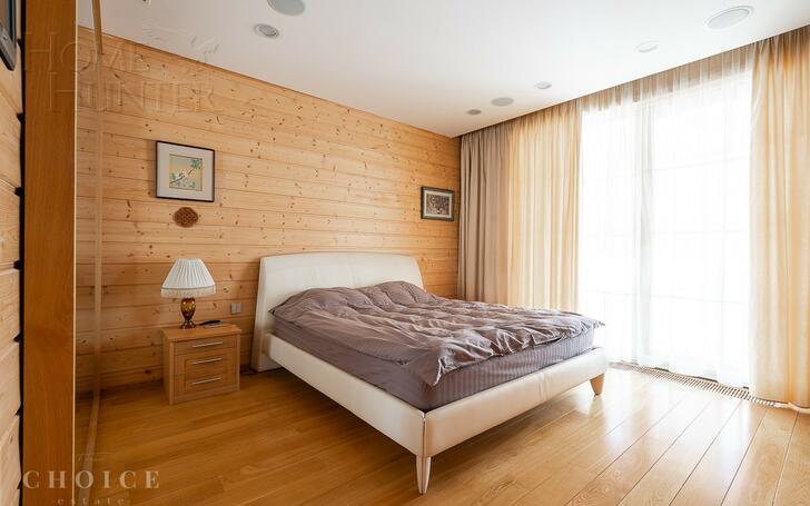 2-этажный коттедж 1 300 м² с отделкой