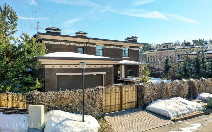 2-этажный коттедж 550 м² с отделкой