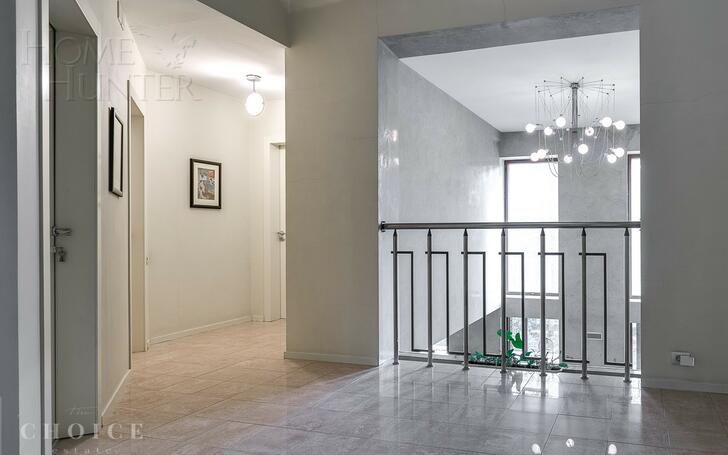 2-этажный коттедж 600 м² с отделкой