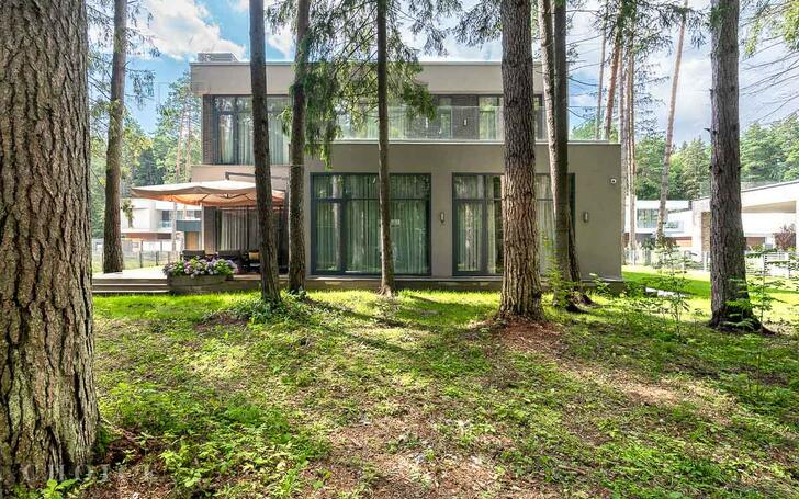 2-этажный коттедж 380 м² с отделкой