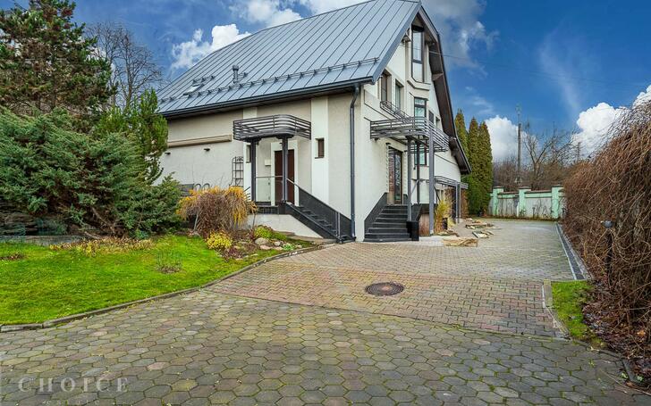 2-этажный коттедж 555 м² с отделкой
