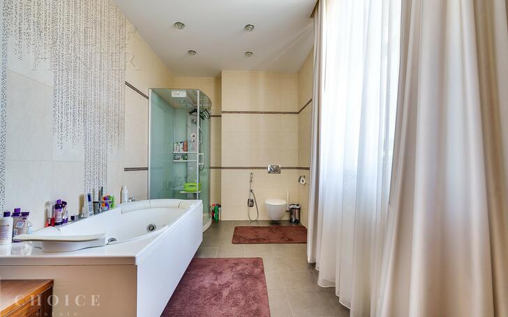 2-этажный коттедж 550 м² с отделкой