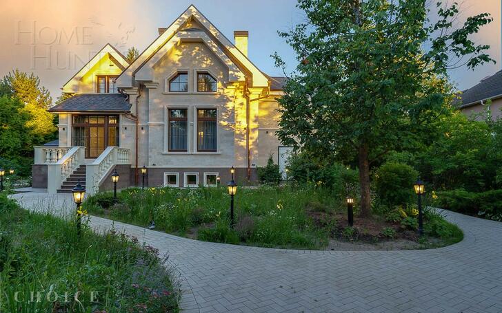 2-этажный коттедж 350 м² с отделкой