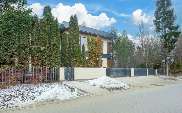 2-этажный коттедж 1 596 м² без отделки