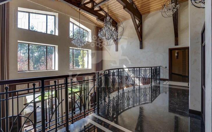2-этажный коттедж 1 800 м² с отделкой