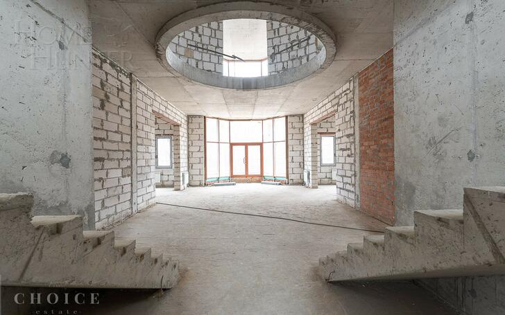 2-этажный коттедж 855 м² без отделки