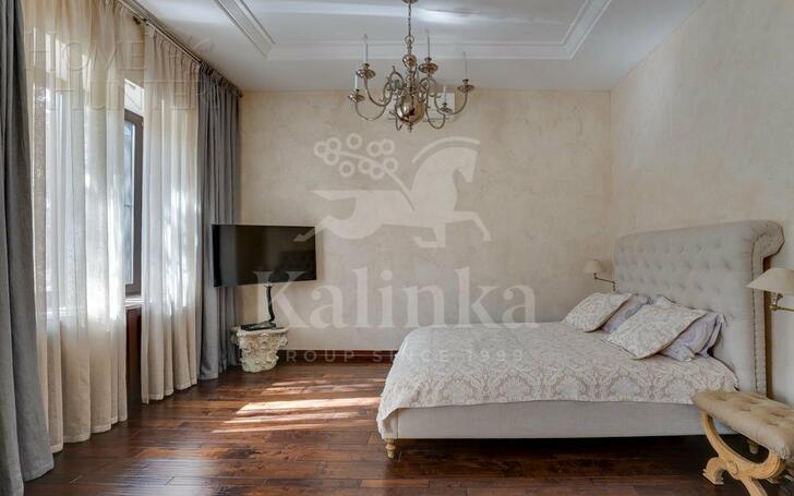 2-этажный коттедж 1 800 м² с отделкой