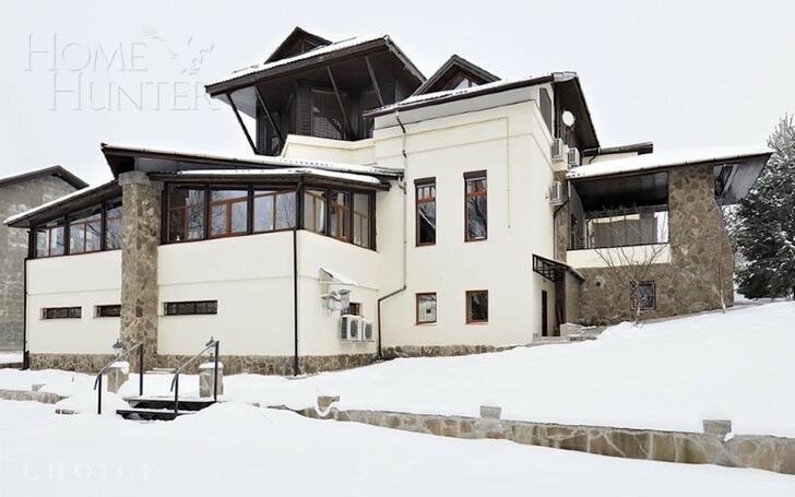 2-этажный коттедж 1 140 м² с отделкой