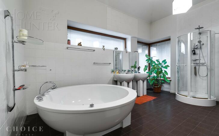 2-этажный коттедж 600 м² с отделкой