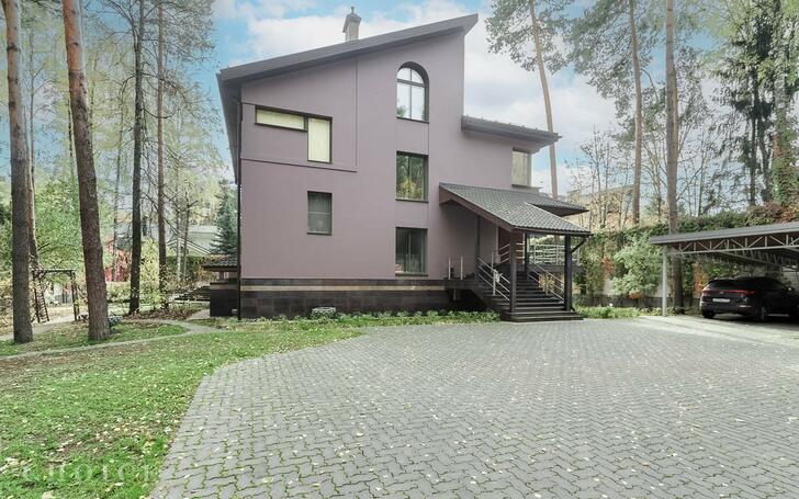 2-этажный коттедж 600 м² с отделкой