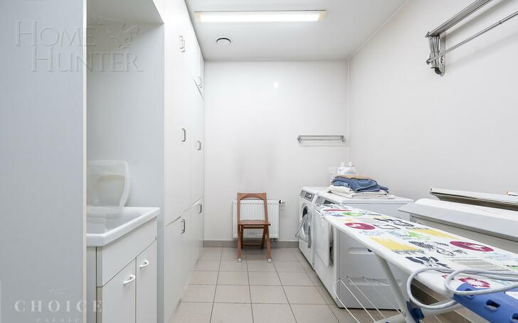 2-этажный коттедж 1 300 м² с отделкой