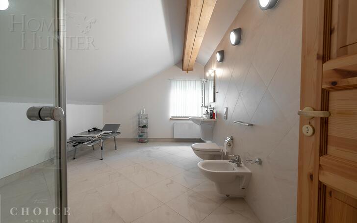 2-этажный коттедж 1 300 м² с отделкой